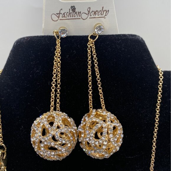 Fashion Jewelry Women’s Necklace Set Gold Plated Rhinestones Earrings & Ring - Picture 11 of 14